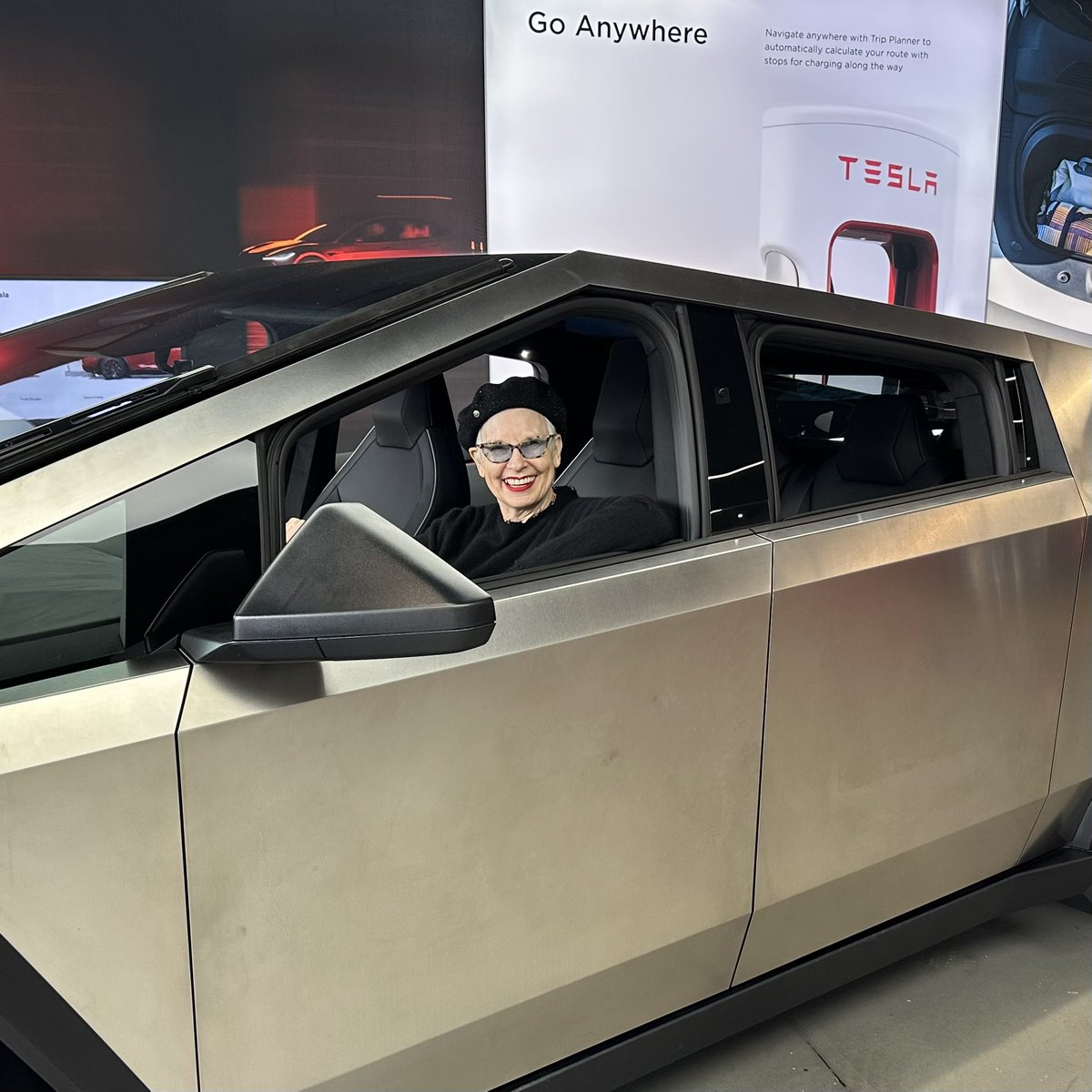 savagecitizens's tweet image. Savage knows @tesla @spacex @elonmusk are Great American innovators! Seattle creates and celebrates innovators. We don’t tear down. There’s a new Mayor of Seattle on the way. Get in and buckle your seatbelt…we are going to save our city! #RepublicanReset #Savage4Sanity