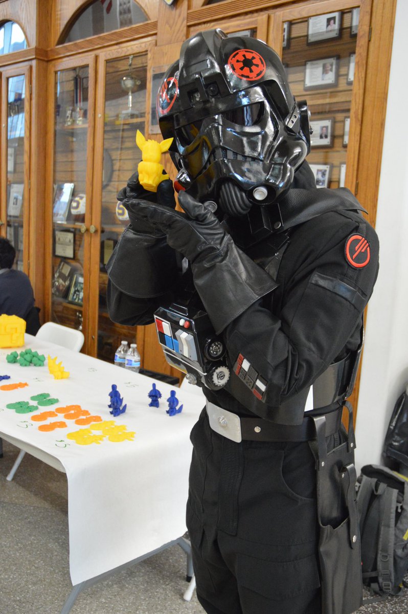 501ECG's tweet image. As you can see by the sheer joy on this child's face, you should ALWAYS meet your heros.

Sewanha Con
PC: Vicki Lares

Featured Troopers:
SL-5928
TI-76500
With a special appearance from the Rebel Legion Echo Base

#501st #501stlegion #official501st #501stecg #darthvader