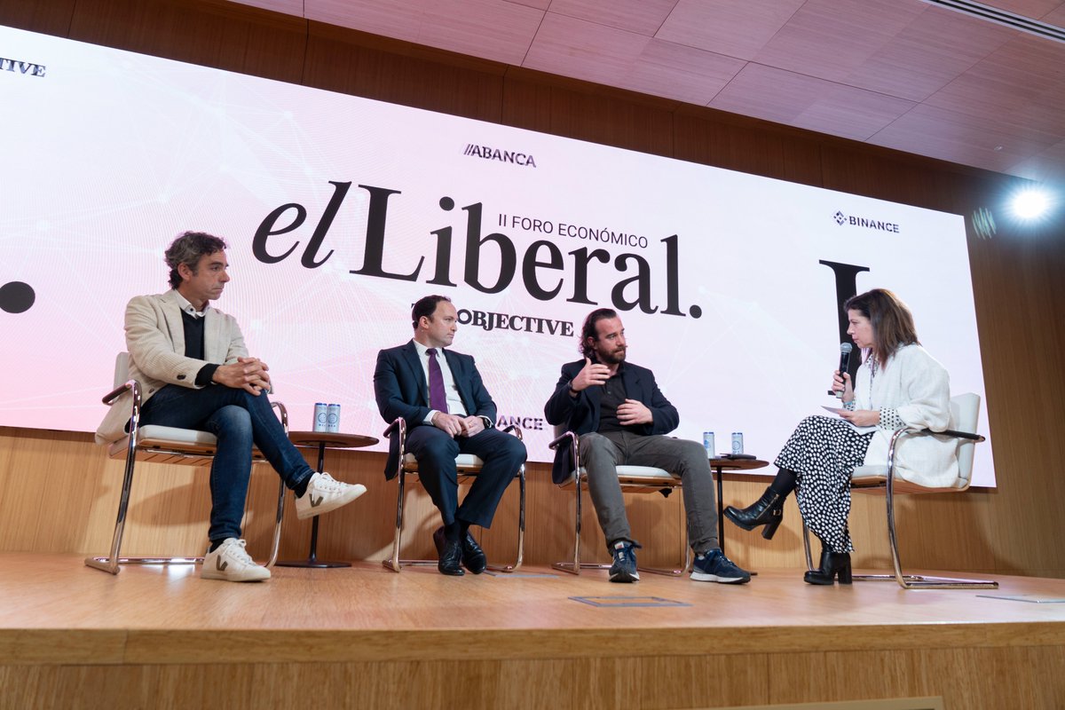 BitBase (@bitbase_es) on Twitter photo Gran experiencia hoy en el II Foro Económico de <a href="/elliberal_com/">El Liberal</a>. Nuestro CEO, Álex Fernández, compartió mesa con grandes profesionales en un debate muy interesante sobre IA, criptoactivos y blockchain. ¡Gracias a los compañeros por el intercambio de ideas y a <a href="/TheObjective_es/">THE OBJECTIVE</a>! 🚀 Gran experiencia hoy en el II Foro Económico de <a href="/elliberal_com/">El Liberal</a>. Nuestro CEO, Álex Fernández, compartió mesa con grandes profesionales en un debate muy interesante sobre IA, criptoactivos y blockchain. ¡Gracias a los compañeros por el intercambio de ideas y a <a href="/TheObjective_es/">THE OBJECTIVE</a>! 🚀