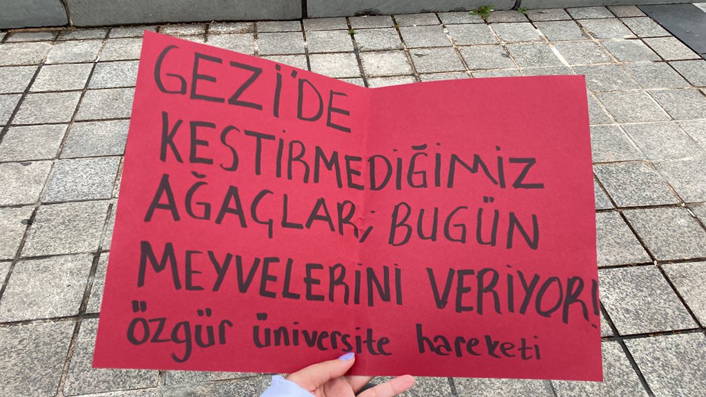 bu da benim pankartim idi.