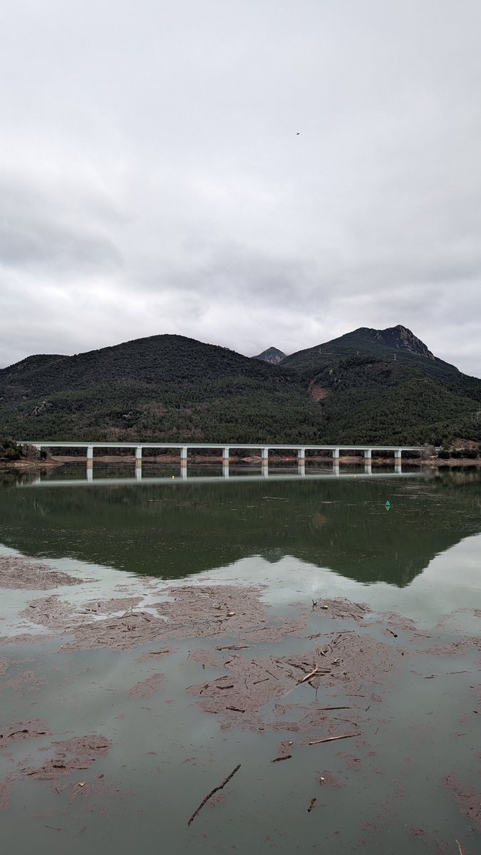 VictorFerriz's tweet image. 💧La Baells, superant el 80% de la seva capacitat! Anem bé! Ara que tenim reserves, cal GESTIONAR-LES.