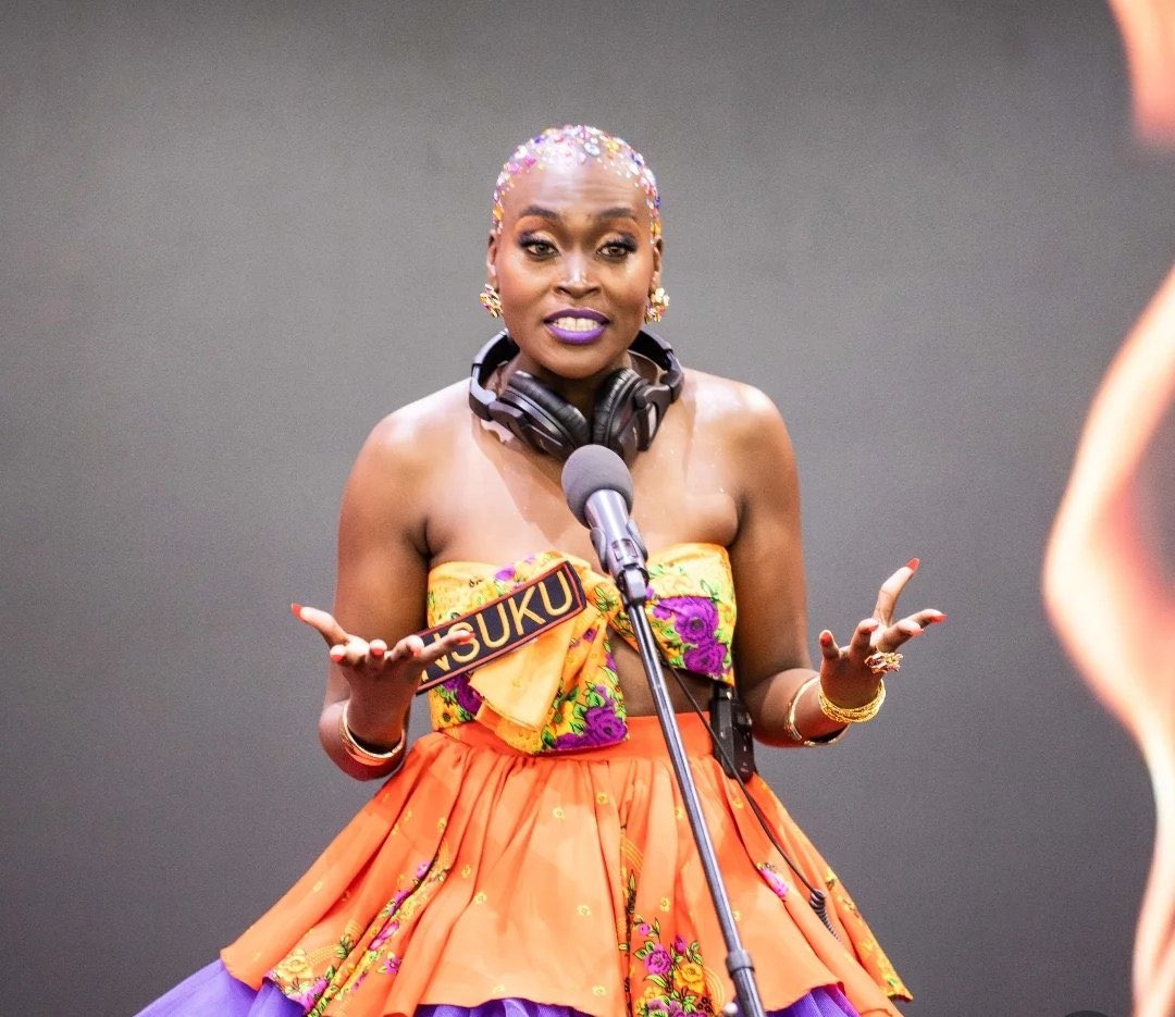 IpelengPa's tweet photo. You deserve that R2M my babe 

#NsukuMabunda 
#BBMzansi https://t.co/t8ROSITJJP