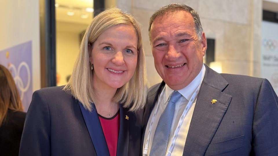 👏 The #EOC congratulates Kirsty Coventry on being elected the 10th President of the #IOC at the 144th #IOC Session in Costa Navarino🇬🇷.  

Looking forward to collaborating with her and supporting the #IOC. 

👇
eurolympic.org/eoc-looks-forw…