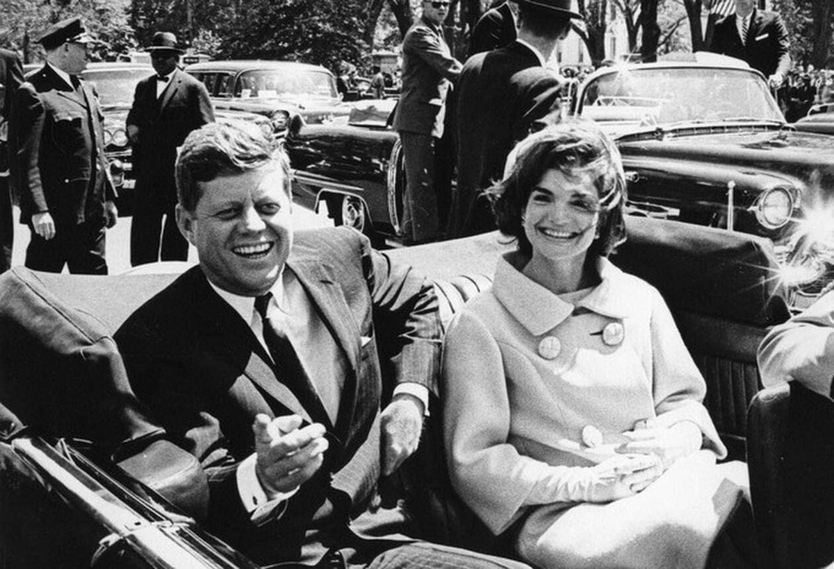 Pourquoi les médias semblent-ils accorder si peu d'attention aux documents déclassifiés sur l'assassinat de JFK ?
