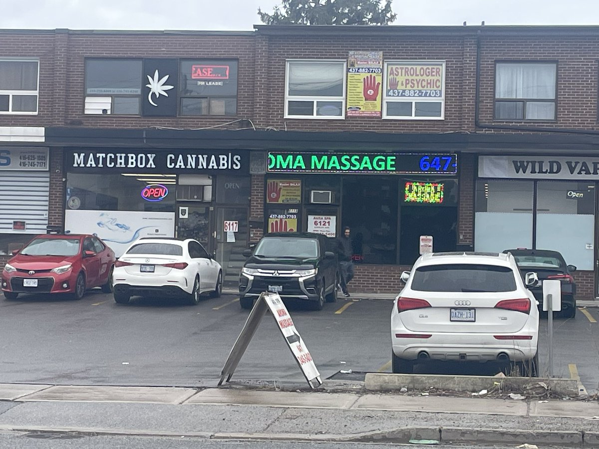 Great staff and selection at matchbox cannabis on Steeles in North york!