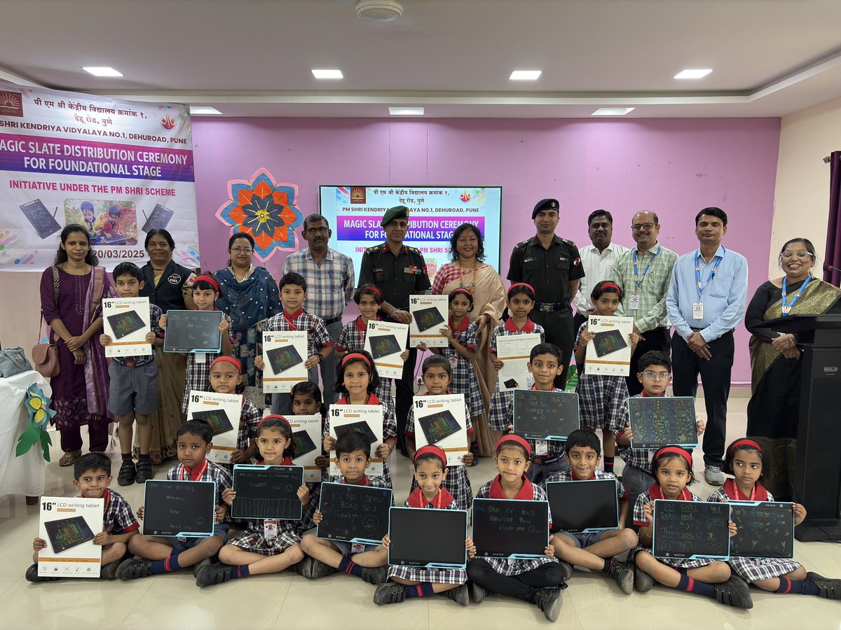 KVNo1DRPune's tweet photo. 📚✨ A step towards joyful learning! Magic slates were distributed to Class 1 students at PM SHRI Kendriya Vidyalaya No. 1 Dehu Road under the PM SHRI scheme in the presence of  Chairman VMC Brig. Ashish Katoch, SM  and All VMC Members.
@parimadhusudan @KVS_HQ @KvsMumbai https://t.co/sCvchhUXAD