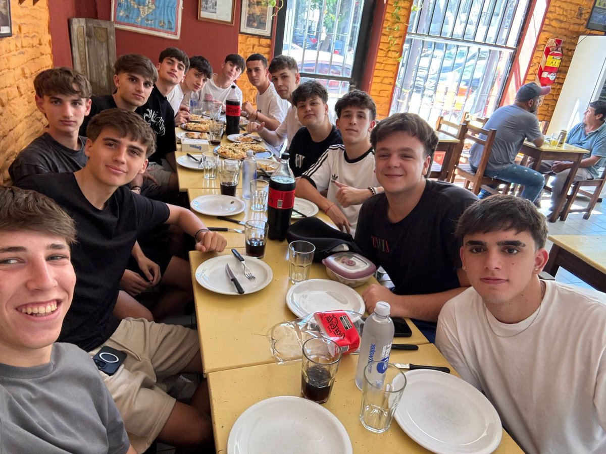 ian_jamui's tweet photo. Amistad: Afecto personal, puro y desinteresado, compartido con otra persona, que nace y se fortalece con el trato. https://t.co/6r8jp1KZF3
