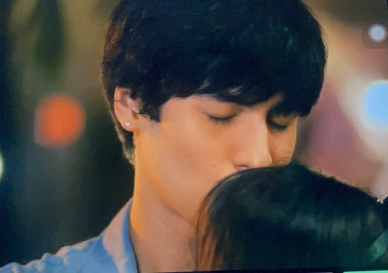 SOLOJ4YFER's tweet photo. forehead kiss by keifer that feels unscripted and genuine

ASHDRES TRICK OR KISS https://t.co/Y1cYwUIHpY