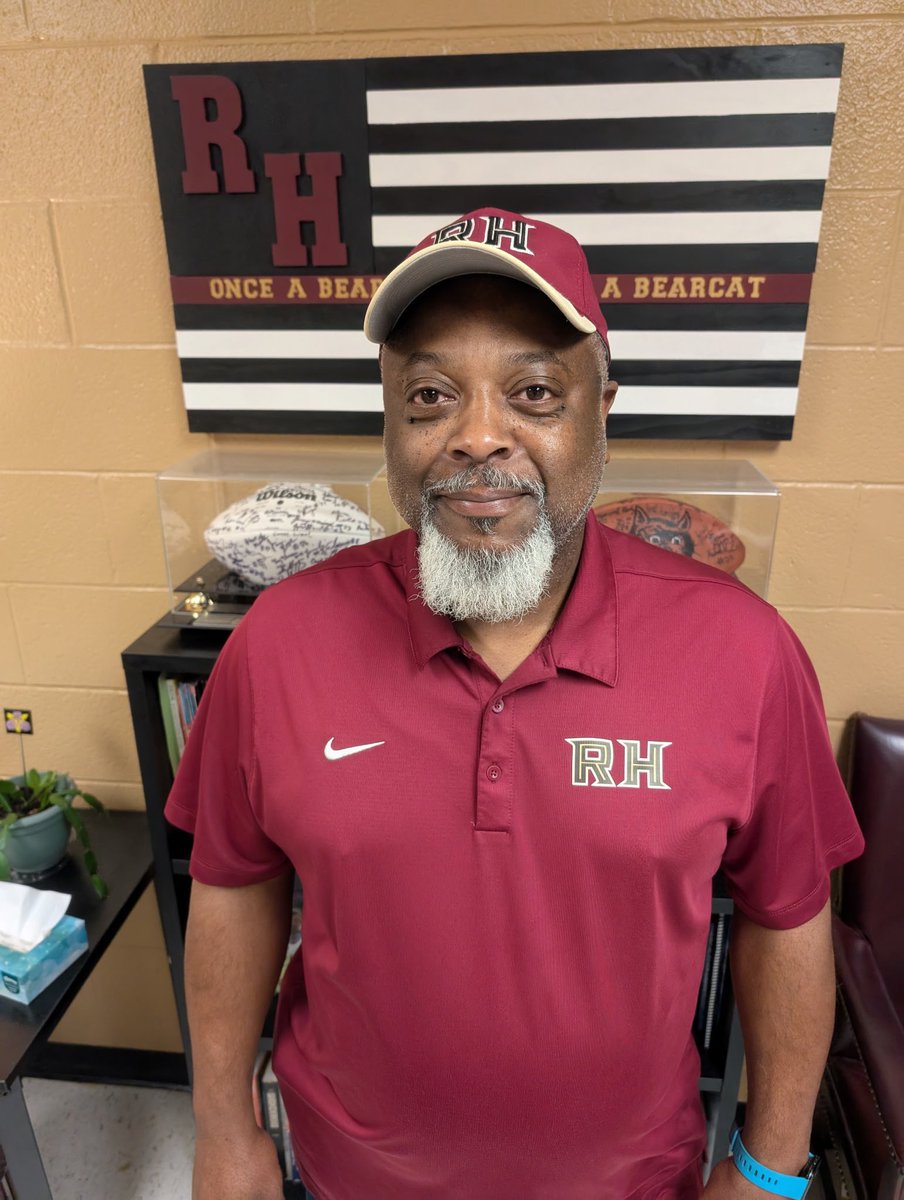 🐾RH🐾 Congratulations to Bearcat Calvin Hallman, for being named Rock Hill HS Support Staff of the Year. #RockSolid <a href="/RHHSBearcats/">Rock Hill Bearcats</a>  <a href="/RHHSGuidance/">RHHS School Counseling</a> <a href="/RHBearcats/">RHBearcats</a> <a href="/RockHillSchools/">Rock Hill Schools</a>