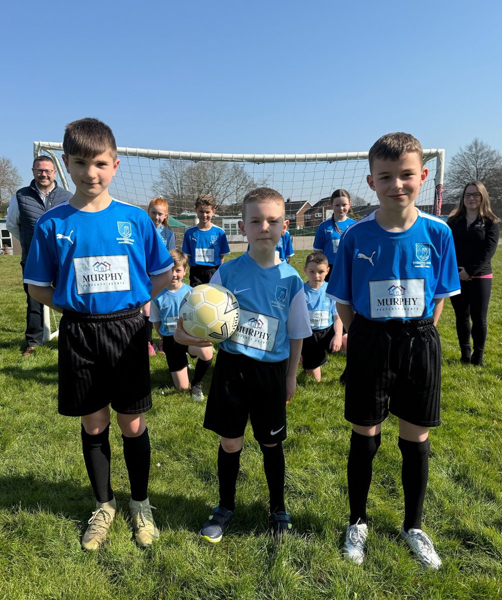 carletonparksch's tweet photo. A huge 'Thank You!' to Jody and Lucy Murphy
@MurphyPropAgent for sponsoring our new football kits. Our children will look absolutely fantastic and can now proudly represent Carleton Park. We really appreciate your support #community #teamwork #sportforall https://t.co/jZQTwHNpMQ