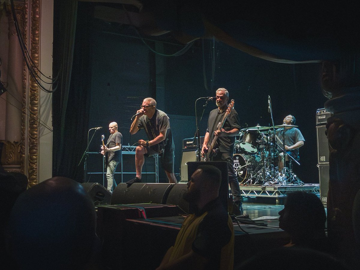 gigseekr's tweet photo. A couple of photos from an awesome night seeing @descendents on the last UK date of their European Tour with @CircleJerksBand and Negative Approach! https://t.co/OI4F0b1T2h