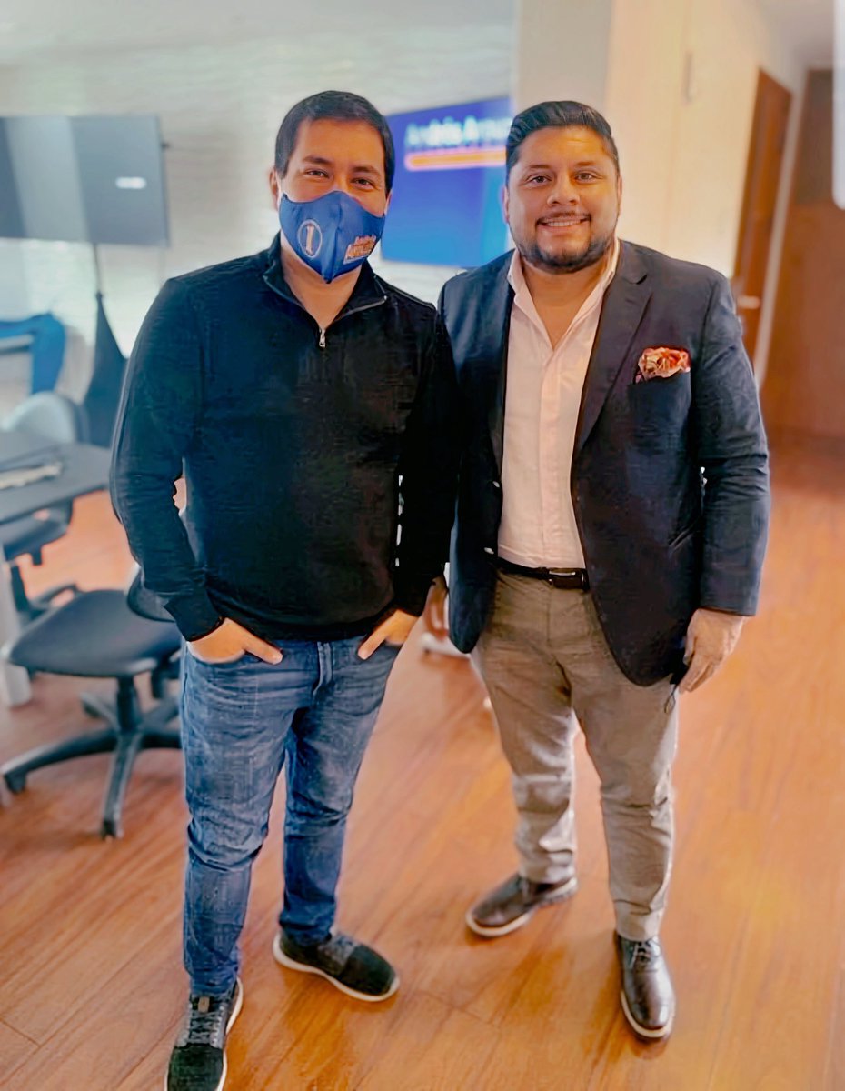 AndresJara1993's tweet photo. @PoliciaEcuador Dime con quien andas y te dire quien eres 🫣 https://t.co/k7SJpqOYIc