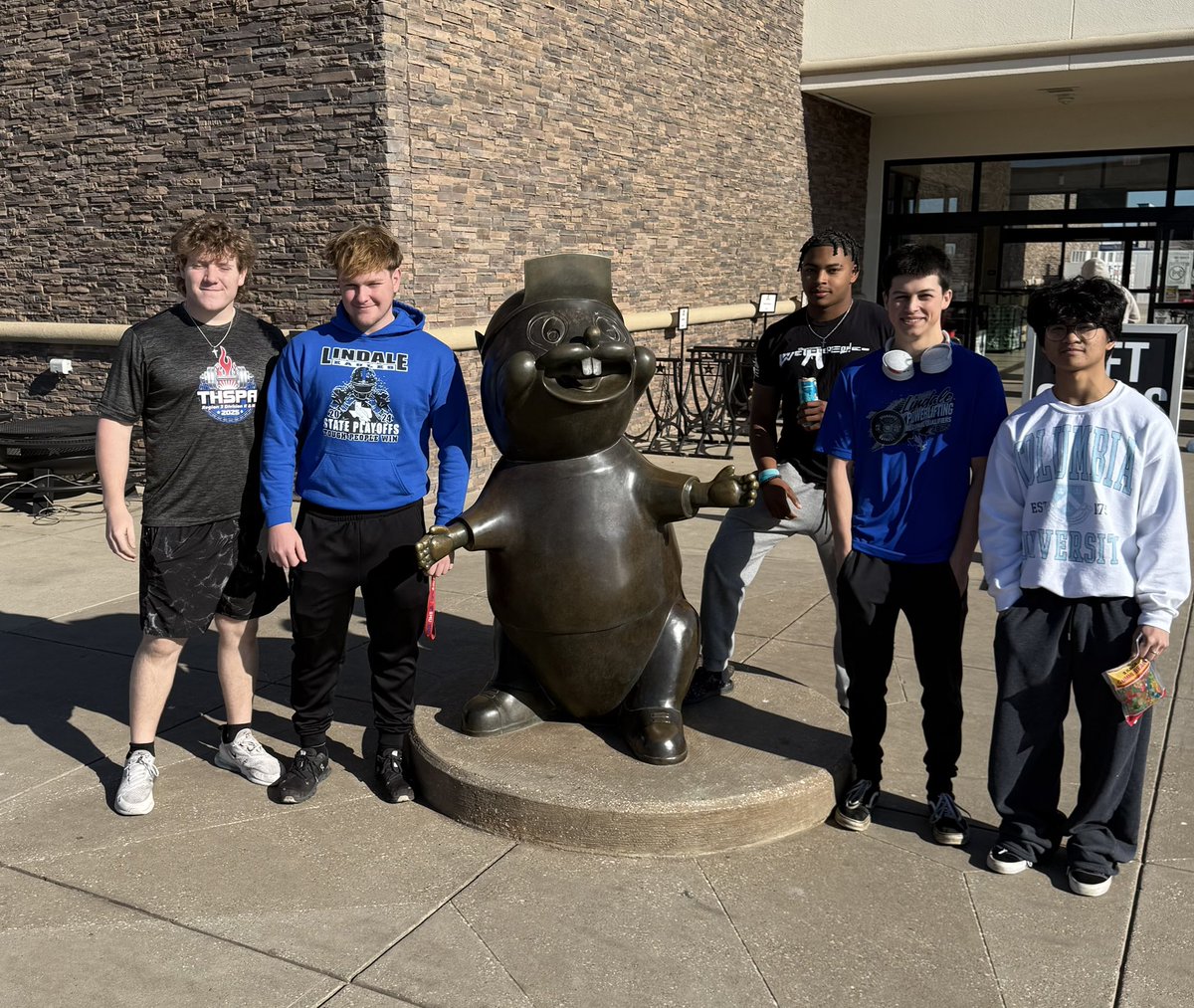 <a href="/LindalePWL/">Lindale Powerlifting</a> boys headed out to Abilene, TX! Goodluck to our guys as they #COMPETE at the <a href="/TxHSPWL/">THSPA</a> STATE MEET! 

<a href="/LindaleISDNews/">Lindale ISD</a> <a href="/LHSEagleEye/">Eagle Eye</a> <a href="/Coach_Cochran/">Chris Cochran</a>