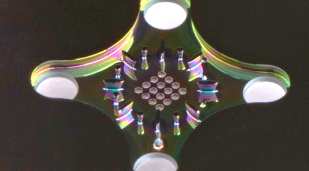 Lincoln Laboratory (@mitll) on Twitter photo The embedded microjet cooling technology, an <a href="/RD100Awards/">R&D 100 Awards</a> winner, uses arrays of micron-scale fluid jets to drastically improve heat transfer in electronics and allows for closely packed, high-power designs. ow.ly/W3eP50Vlv3Z The embedded microjet cooling technology, an <a href="/RD100Awards/">R&D 100 Awards</a> winner, uses arrays of micron-scale fluid jets to drastically improve heat transfer in electronics and allows for closely packed, high-power designs. ow.ly/W3eP50Vlv3Z