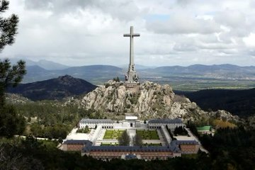 Esta es la cruz más grande de la Cristiandad ✝️Comparte y da ME GUSTA a esta imagen