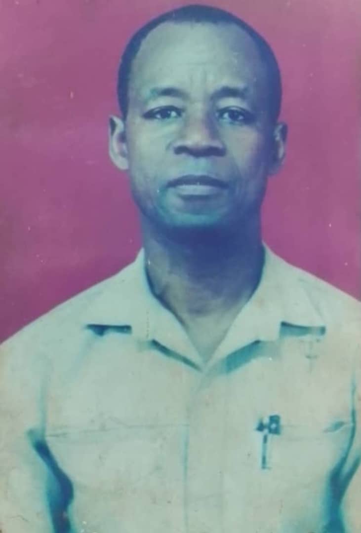 Ni miaka 30 sasa
Nakukumbuka sana Baba angu 😭Ulizimika ghafla mnoo ilikuwa kama ndoto. #RIP