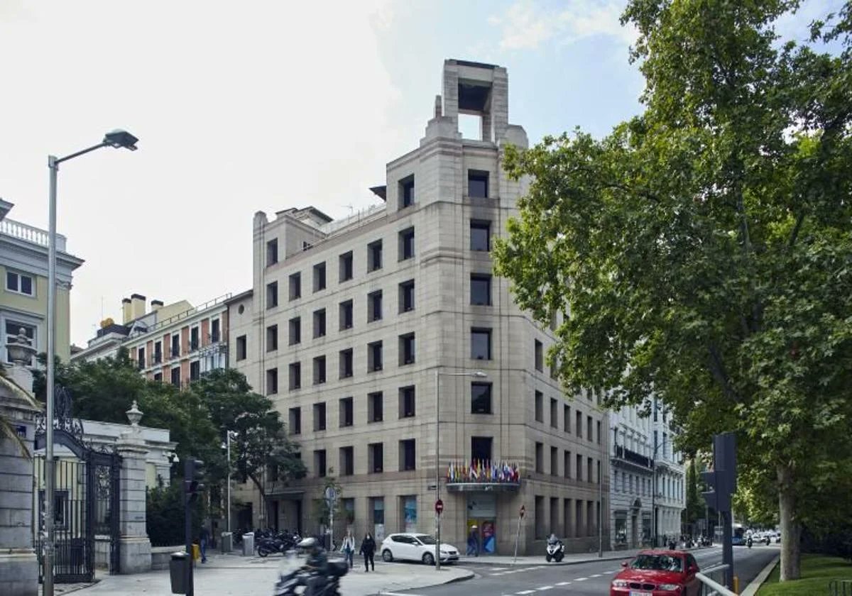 Primar Comunicación (@primarcom) on Twitter photo De 19.000 euros por metro en Recoletos a 340 en Talavera: los precios máximos y mínimos de la vivienda en España.
El valor de las casas más baratas sube al doble de ritmo que las de lujo.
Fuente: Informe de <a href="/grupotecnitasa/">Grupo Tecnitasa</a>
Por <a href="/tonierres/">Antonio Ramírez Cerezo</a> vía <a href="/abc_es/">ABC.es</a>:
abc.es/economia/19000… De 19.000 euros por metro en Recoletos a 340 en Talavera: los precios máximos y mínimos de la vivienda en España.
El valor de las casas más baratas sube al doble de ritmo que las de lujo.
Fuente: Informe de <a href="/grupotecnitasa/">Grupo Tecnitasa</a>
Por <a href="/tonierres/">Antonio Ramírez Cerezo</a> vía <a href="/abc_es/">ABC.es</a>:
abc.es/economia/19000…