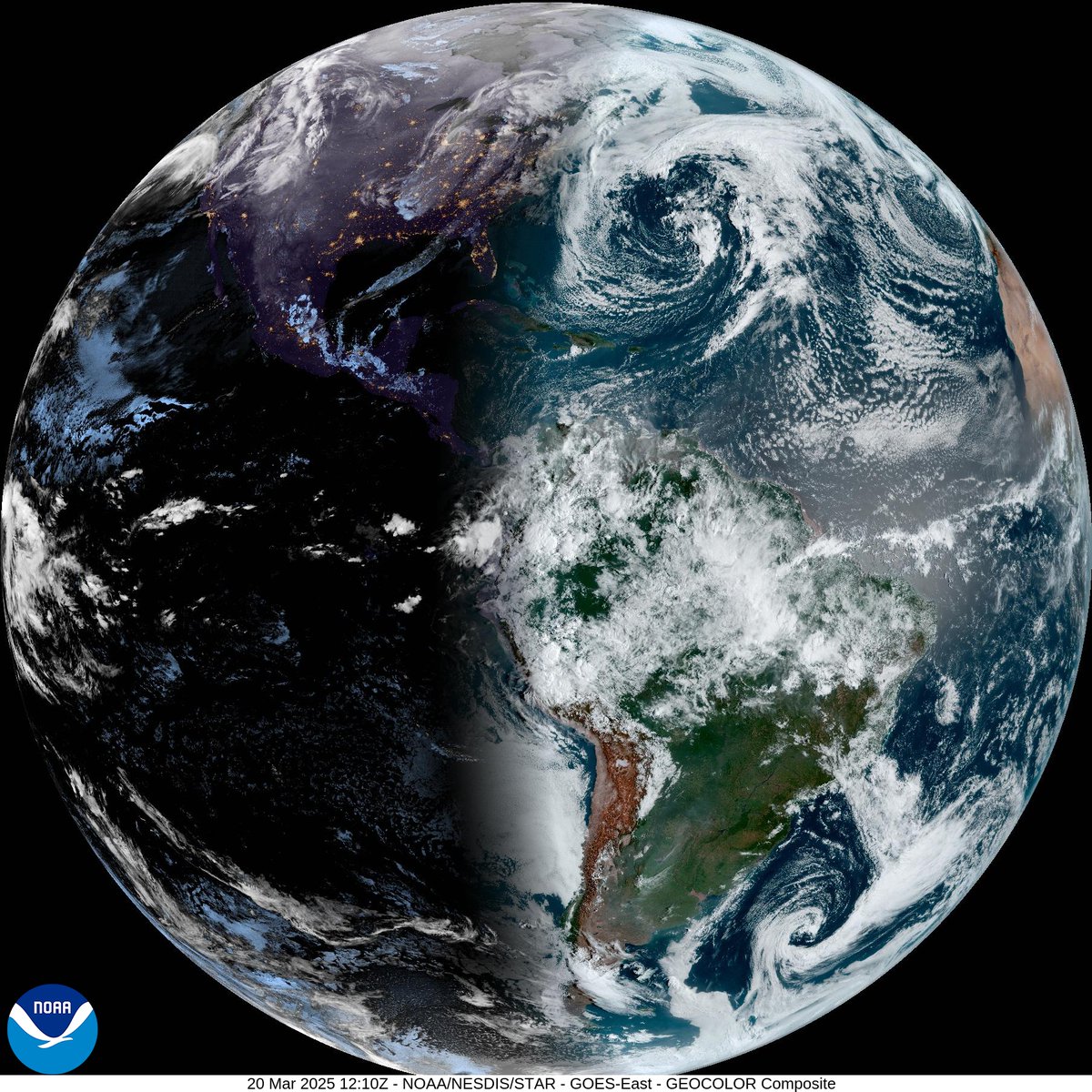 The Sun shines equally on both the Northern and Southern Hemispheres during the Spring Equinox (Today).  👇 The Equinoxes are the only time of the year when the Earth’s North and South Poles are simultaneously lit by sunlight. 🙂