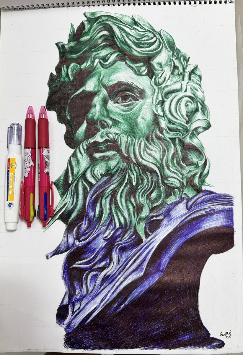 abike_art's tweet photo. What I saw         VS      What I drew https://t.co/0LyyNGlYJj