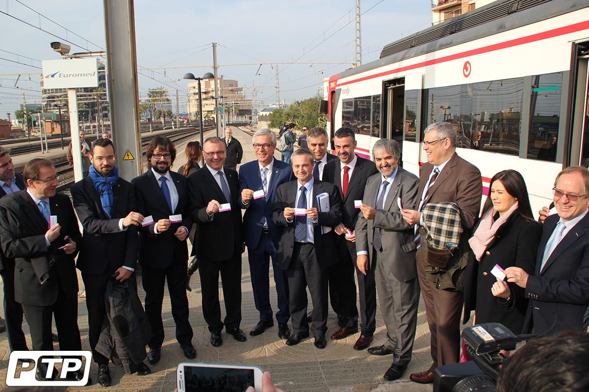 ⚡𝗥𝗲𝗼𝗯𝗲𝗿𝘁𝘂𝗿𝗮 𝗥𝗧𝟭

📆 Tal dia com avui de 2014 es va inaugurar a Tarragona la línia <a href="/rt1cat/">RT1 Rodalies 🤖</a>, que feia el recorregut entre Tarragona i Reus amb parada a Vila-seca. Aquesta línia formava part del que havíen de ser les Rodalies del Camp de Tarragona.