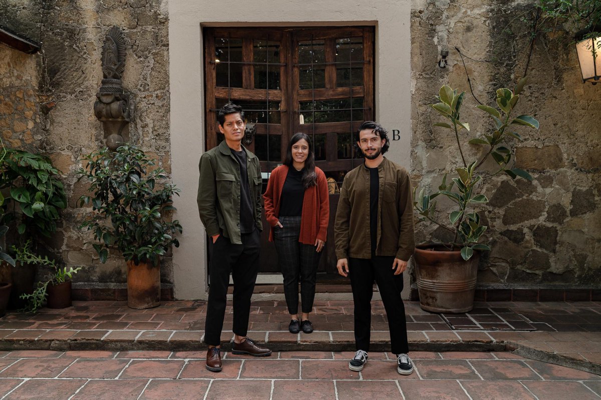 SouthBayDigs's tweet photo. Explore Bandido Studio's newest creation, the FASE lighting collection. A unique example of contemporary lighting inspired by the moon's phases. Delve deep into the heart of Puebla, Mexico's design powerhouse. 👉 https://t.co/ewgyFBgqPu #LightingDesign 🌙💡 https://t.co/gLUAreWkoI