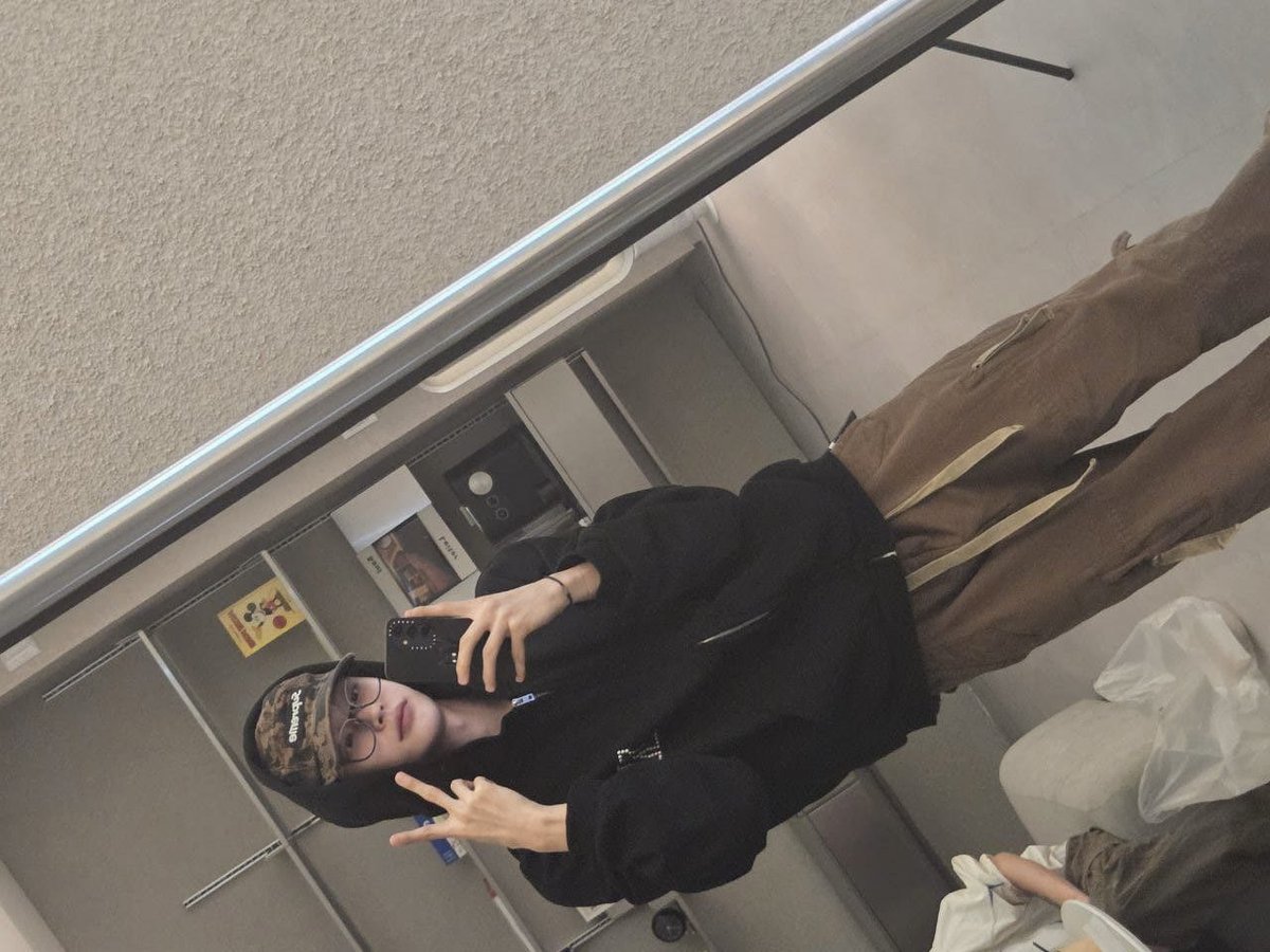 🎸Briize what are you doing? I'm late🙏🏻 I miss you too.