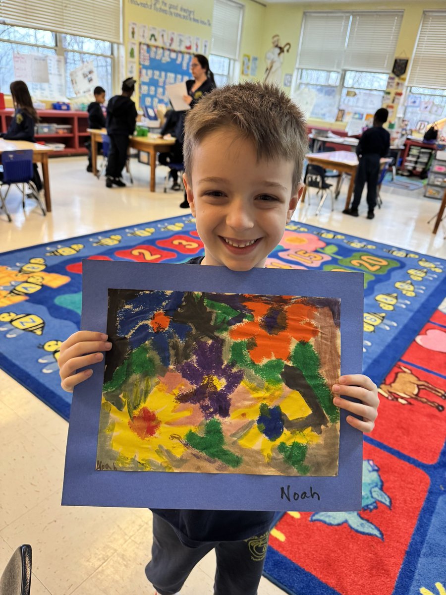 icschool_online's tweet image. Happy First Day of Spring from ICS Kindergarten! 🌼 🌺 🌻 Painted paper spring flowers #Arted #IncredibleCatholicStudents  @icsartsmart @ArchNY_Schools