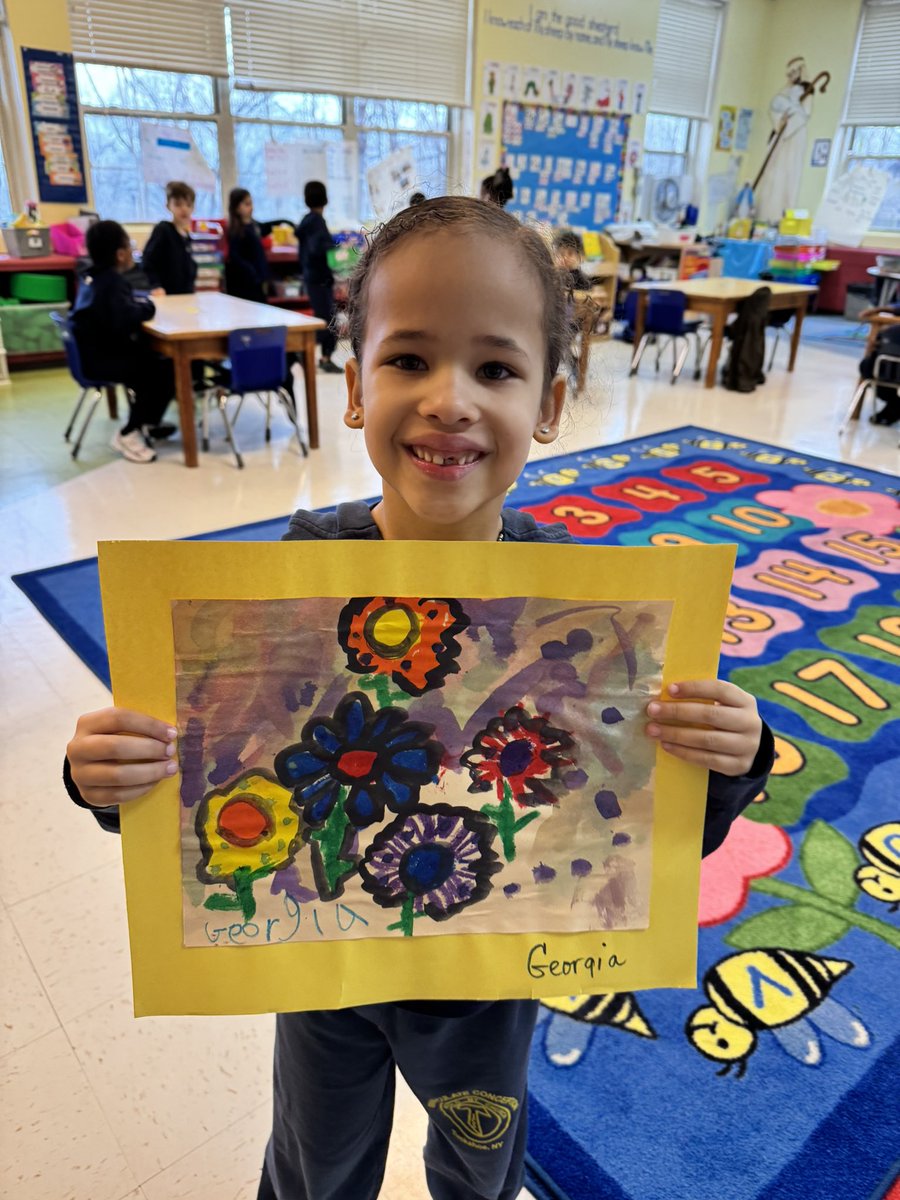 icschool_online's tweet image. Happy First Day of Spring from ICS Kindergarten! 🌼 🌺 🌻 Painted paper spring flowers #Arted #IncredibleCatholicStudents  @icsartsmart @ArchNY_Schools