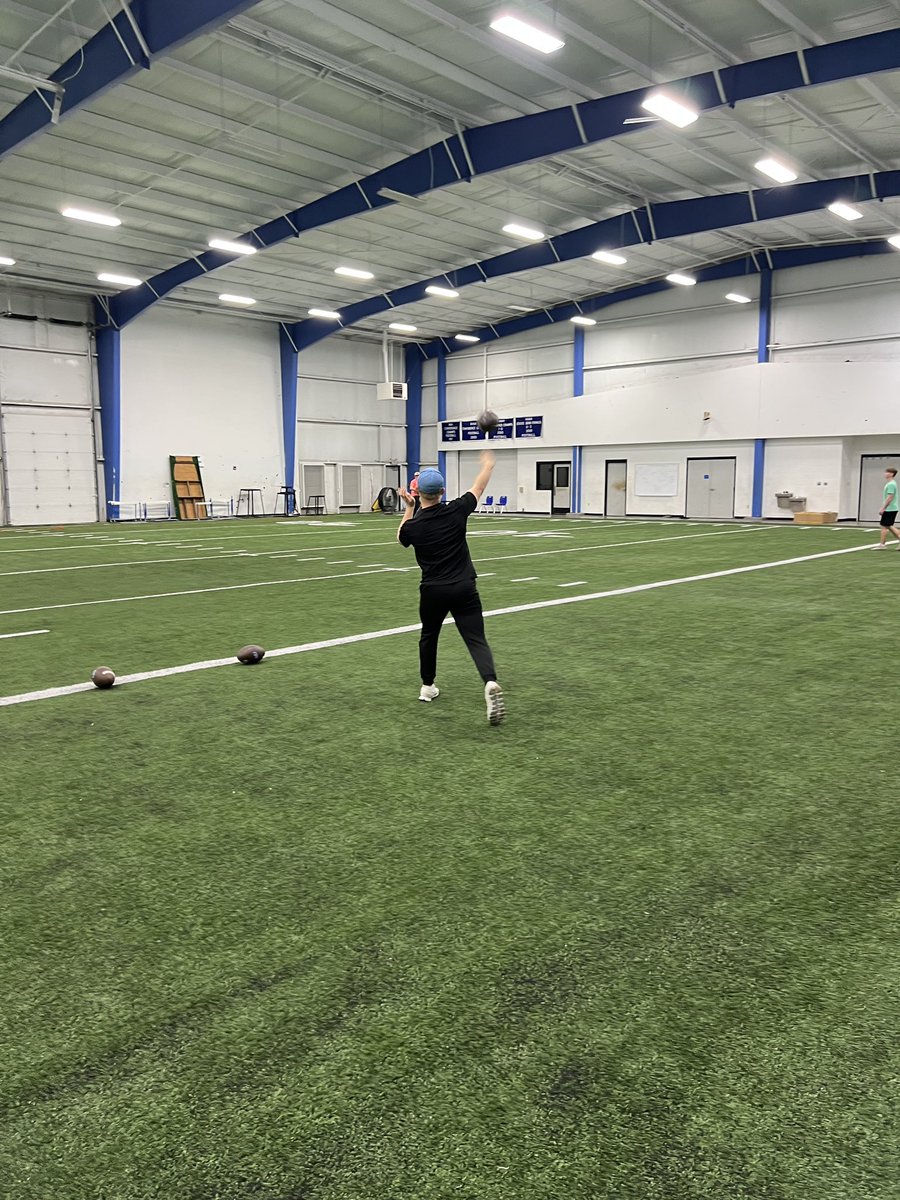 StarCityDogs's tweet photo. The last “Q School” session before spring break is in the books.  We appreciate Coach @alek3taylor and our quarterbacks for being up bright and early and locked in a couple mornings each week this spring.  It’ll pay off this fall!  #GoDogs #bethebest https://t.co/5Nq5JmSn8K