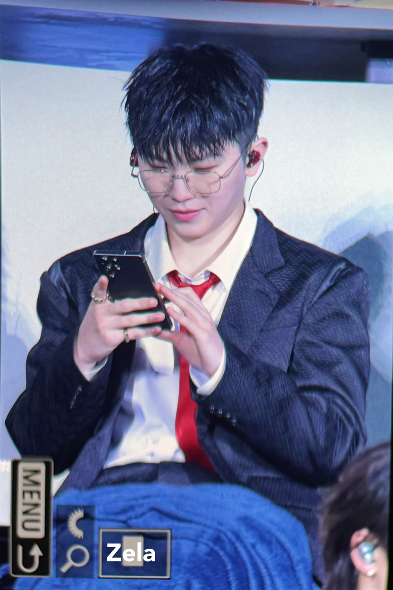 250320 SEVENTEEN in CARATLAND pre  👓

#세븐틴 #SEVENTEEN 
#SEVENTEEN_RIGHT_HERE_IN_BANGKOK #이지훈 #우지 #WOOZI  #ウジ #李知勳 #李知勋