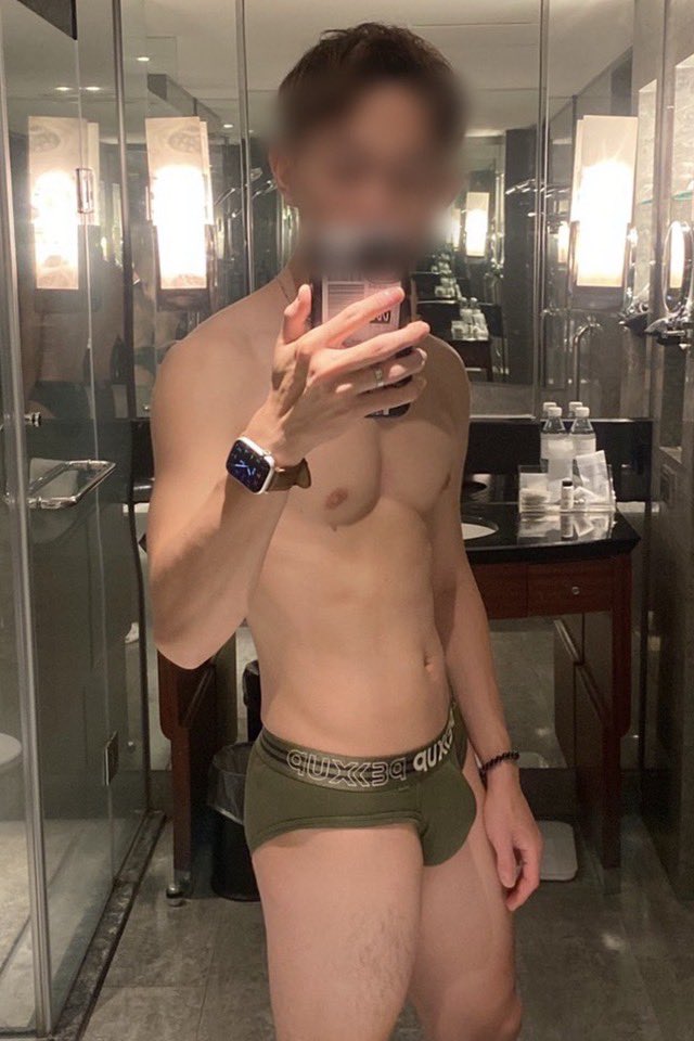 喬治師傅。
身體線條緊實、胸型好看、皮膚白皙光滑、健談大方、按摩穴道精準、天賦異稟。