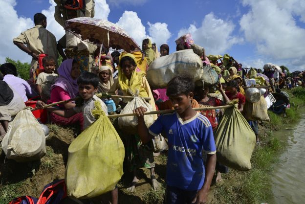 RRANforRohingya's tweet photo. Ethnic cleansing is happening NOW in Arakan! The AA is forcing Rohingya into exile through violence and terror. This cannot be ignored! #AccountabilityForAA #StopRohingyaPersecution https://t.co/pqugKipP8B