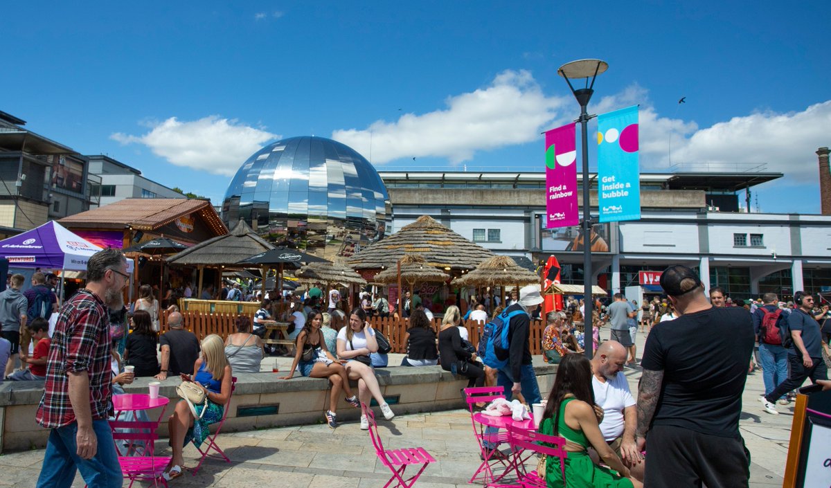 Share your views in the Pedlar PSPO consultation.

The council is looking to hear views on a proposal to limit pedlar activity in specific areas, and on specific relevant days where a lot of people are expected to attend, to help promote public safety. 

ask.bristol.gov.uk/peddling-publi…