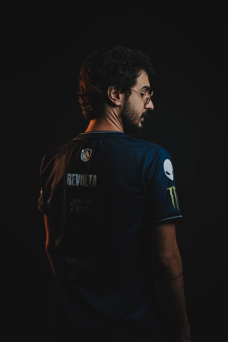revoltalol's tweet image. AGORA SOU @TeamLiquidBR 😃