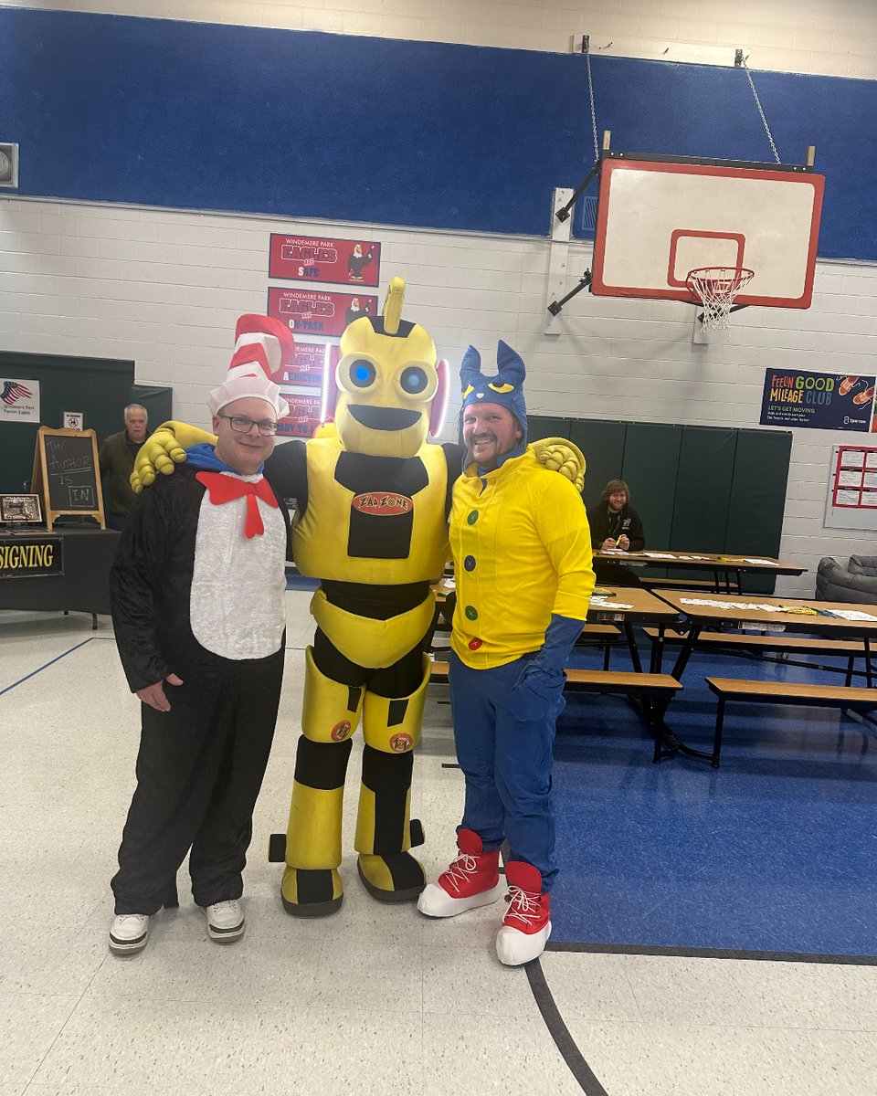 WindemereParkCA's tweet image. Igniting taste buds and sparking imaginations, WPCA’s Chili cook-off and reading night were more than just an event - it was a flavor-packed, knowledge-filled adventure! All thanks to the dedicated WPCA team. #CookOff #ReadingNight #TasteAndTales 🌶️📚💖