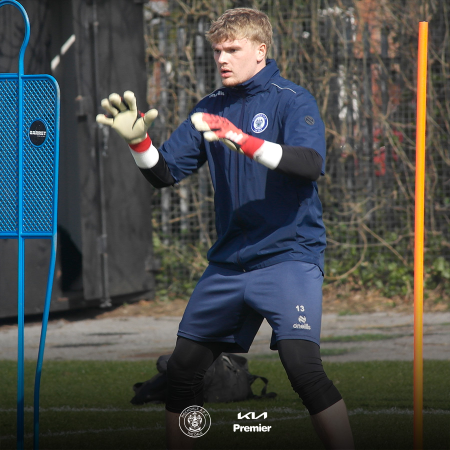 officiallydale's tweet photo. Working hard in the sunshine 💪☀️

#RAFC https://t.co/ytQYzVneKB