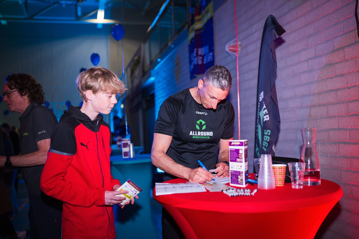 Vorige week zijn er op het Beroepenfeest veel gesprekken geweest en er zijn veel matches gemaakt tussen leerlingen en Beroepsbeoefenaren. We zijn op dit moment de leerlingen die afwezig waren nog aan het matchen. Volgende week gaan bijna 1100 leerlingen op werkbezoek!