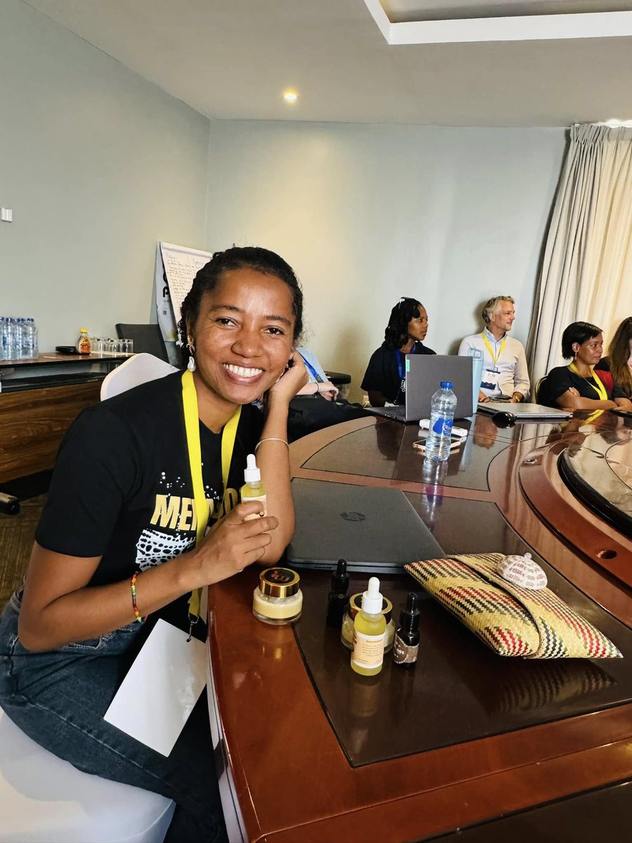 🌊 Regenerative Ocean Week 2025 – Mena Tsook in the Spotlight! 🌊
From February 24 to 28, 2025, Mena Tsook had the incredible opportunity to take part in Regenerative Ocean Week (ROW)—a key event dedicated to innovation in the blue economy. We were honored to present our project.