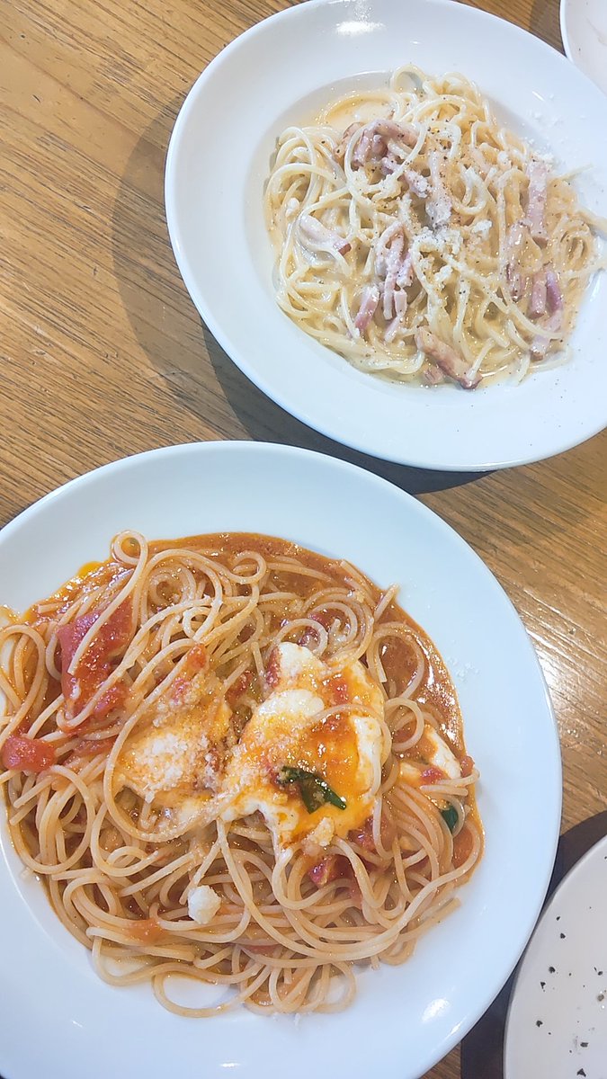 moal_yg4's tweet photo. お昼のランチ

 #パスタ  #ピザ https://t.co/afnHxNx7xB