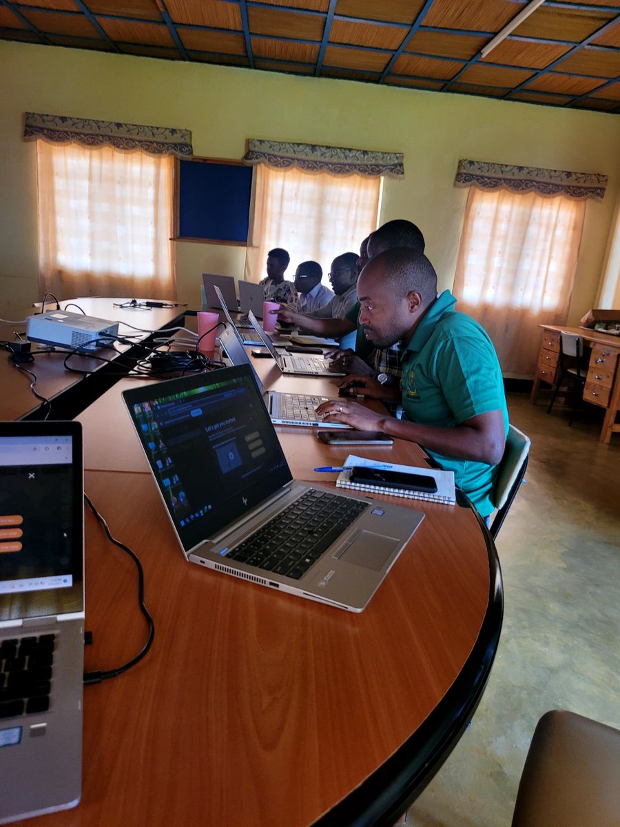 DEarthAfrica's tweet image. UGAMA’s one-day EO workshop in Muhanga, Rwanda, with DE Africa trained staff to use NDVI &amp;amp; Sentinel‑2 data for smarter agricultural planning. Read more to uncover how EO technology is paving the way for climate-resilient agriculture in Rwanda.

ow.ly/W8YX50VleJ0

#EOData