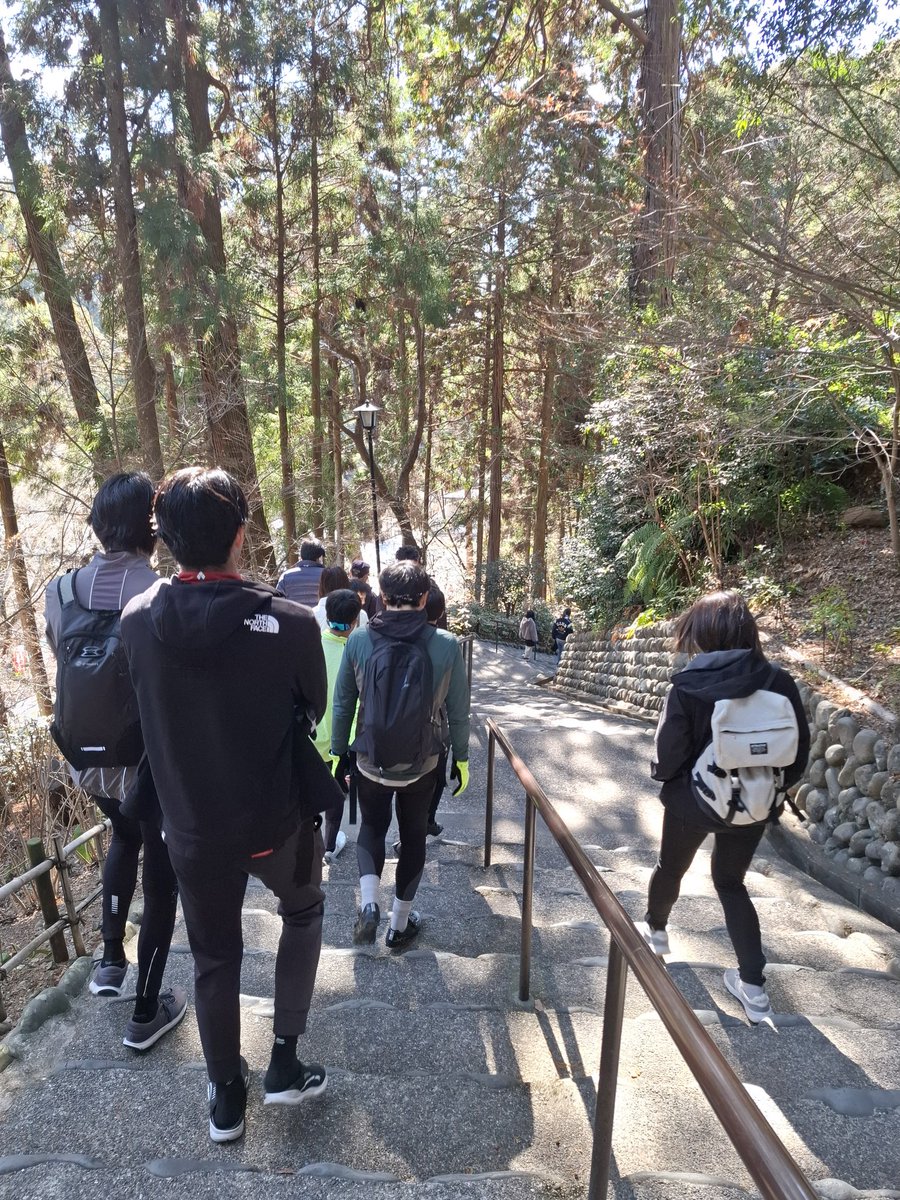 Tokoha_Cycling's tweet photo. 大学生活、仲間と風を感じて走りませんか？サイクリングサークルでは、自然の中を駆け抜ける爽快感と、共に走る仲間との絆が魅力です。初心者も大歓迎！一緒��思い出に残る旅に出かけましょう！

#常葉大学サイクリング同好会
#春から常葉 https://t.co/l09XkXGOi2