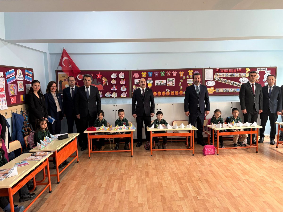 📌Ziyaretinde öğretmenlerimizle de bir araya gelen Genel Müdürümüz <a href="/ebubekirsavasci/">Ebubekir Sıddık Savaşçı</a>, Bakanlığımızın Yaşam Becerileri Projesi kapsamında öğrencilerimizin gerçekleştirdiği etkinliklere katıldı.

📍Kastamonu/ Çatalzeytin