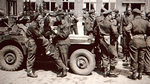 Voorbereidingen voor 80 jaar bevrijding in 's-Gravendeel al in volle gang -  hetkompasonline.nl/l/208516