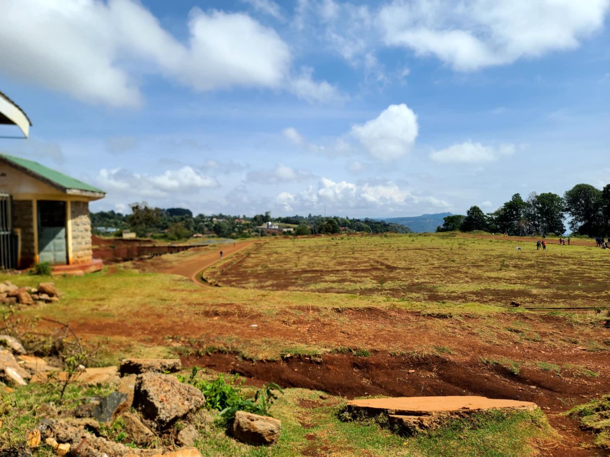 chirchir2's tweet photo. Current state of #kamarinystadium #elgeyomarakwetcounty #korom ⁦@VinceChepkwony⁩ https://t.co/Iz01Li8yP0
