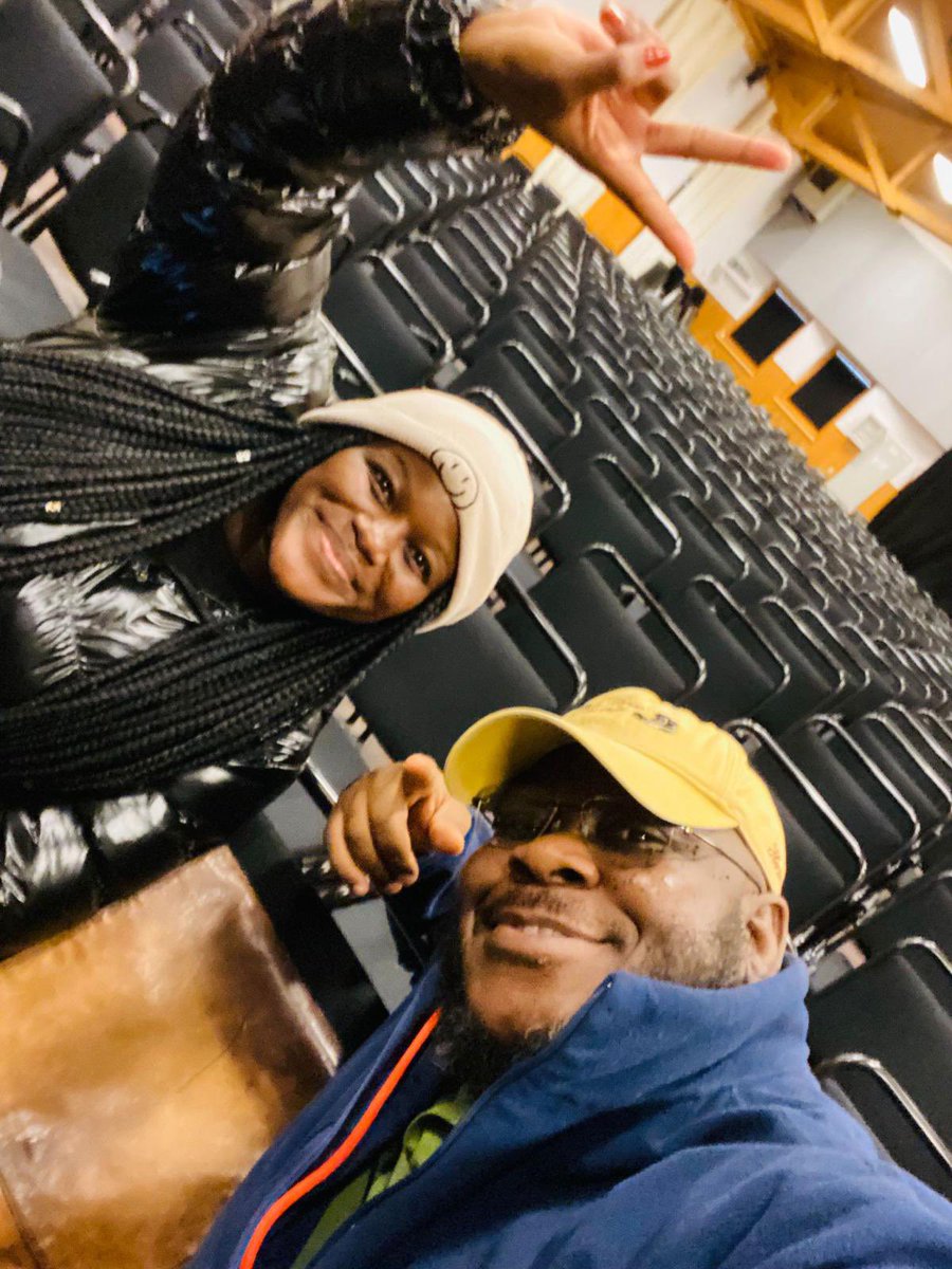VusaMkhaya's tweet photo. Happy birthday Rap Gandaganda, Inja ye game, uphunyuka bemphethe, umaqhobaqhoba @Awa_Khiwe 

Enjoy your special day eNkayi. 

P/s Kari i video leyana engiyilindeleyo iphuma nini?

#Abashwe https://t.co/JP9QbF7Rtr