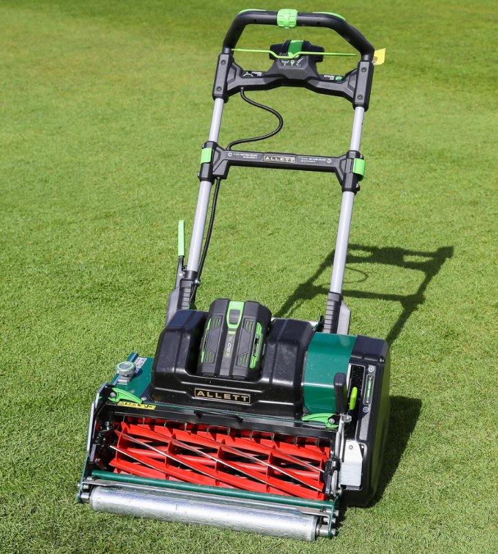 PerrottEngineer's tweet image. It's officially the first day of spring, time for some deals. 
Allett Stirling 51 sport edition £4495 + vat, saving £500. 
Perfect for bowls, cricket and other sports clubs. 
#Cricket
#bowlseason 
If you're in the South Wales areas get in touch.