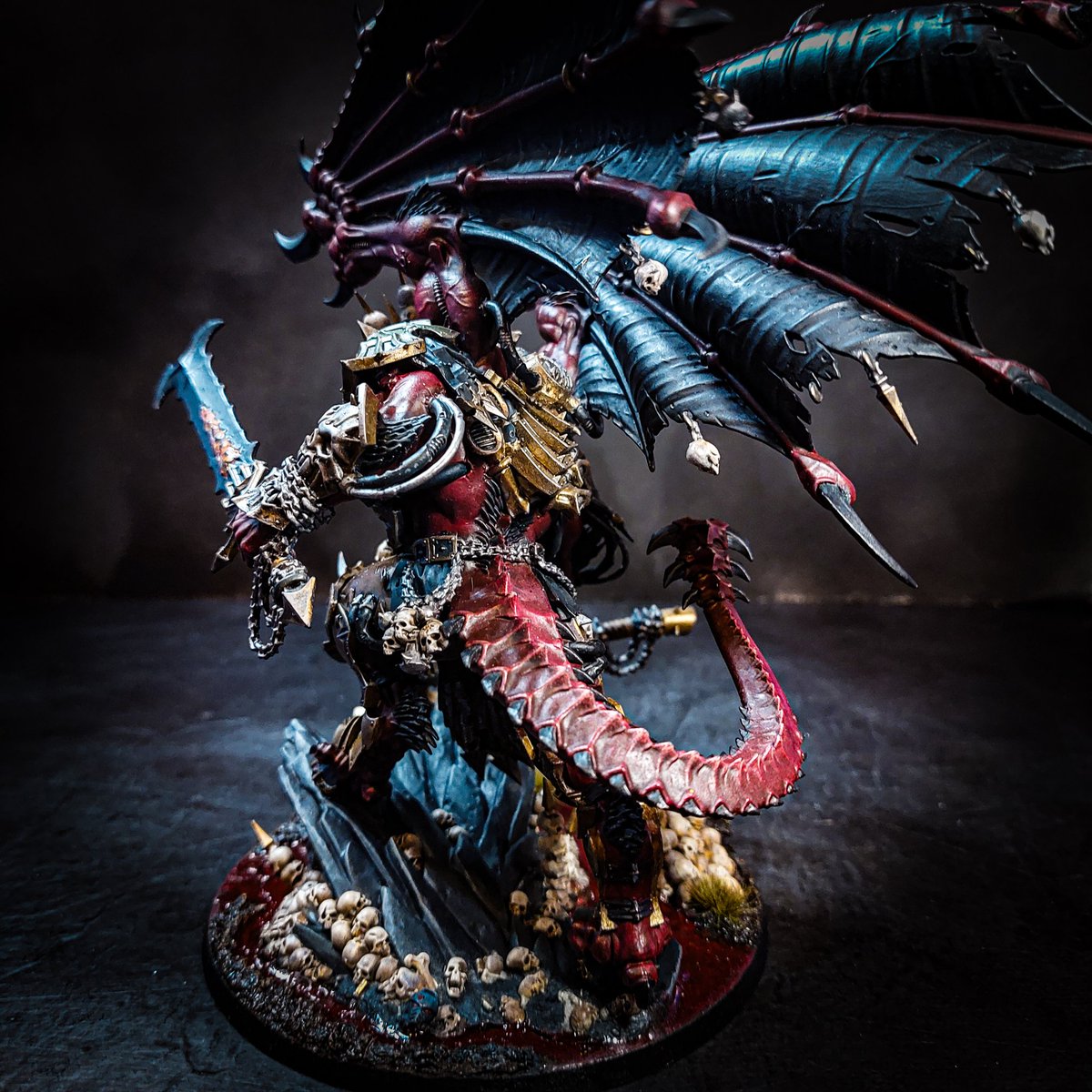 Sindo___'s tweet photo. Pour fêter mes 5 mois dans le Hobby je me suis lancé un défi. Peindre ma première grosse figurine! La voici après une 30aine d'heure en stream! Débutant lancez-vous c'est que du coloriage!

Merci pour la découverte !
@AlphaCastFR @TromaFR @M4fgaming 

https://t.co/XqWJaqzv2b https://t.co/xKPWMGAaYK