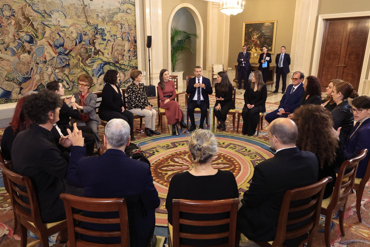 Durante la audiencia del pasado martes, SM La Reina Doña Letizia renovó su compromiso con nuestro colectivo y su intención de reparar desde el diálogo y la colaboración institucional.
Agradecemos a SM La Reina su empatía, su implicación y su capacidad de escucha.
#sordoceguera