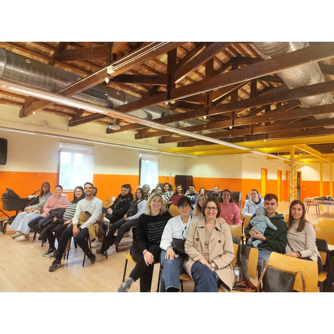 📢 Aquesta setmana s’ha fet la Xerrada sobre Lactància Materna a la Biblioteca de Roquetes, amb la Dra. Laia Aguilar, llevadora i IBCLC. 👩‍⚕️

Finançada per la Secció de Pediatria del Col·legi de Metges i organitzada per la Comissió Territorial d’Expertes en Lactància Materna. 👶✨