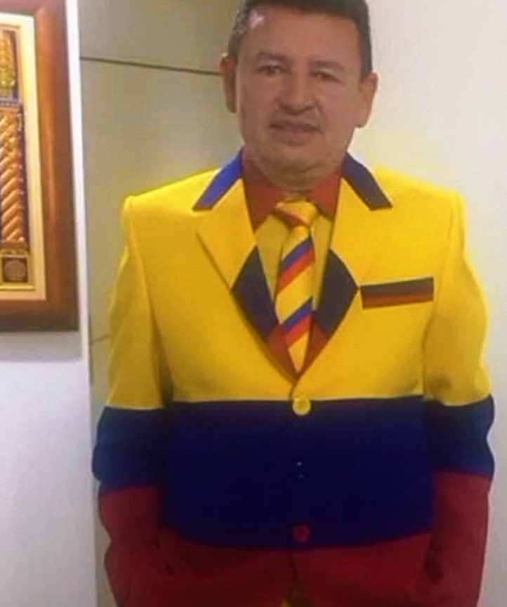 -Yo después de la Copa América: no vuelvo a ver nunca más un partido de la selección.

-Yo también esta mañana a las 7: